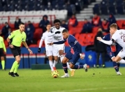 星空体育中国-巴黎圣日耳曼关键一役惨遭绝杀，球迷难掩失望，数据名称大学.