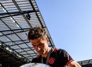 星空体育-穆古鲁扎重返赛场，刷新纪录首场状态出色，拜仁观众沸腾！